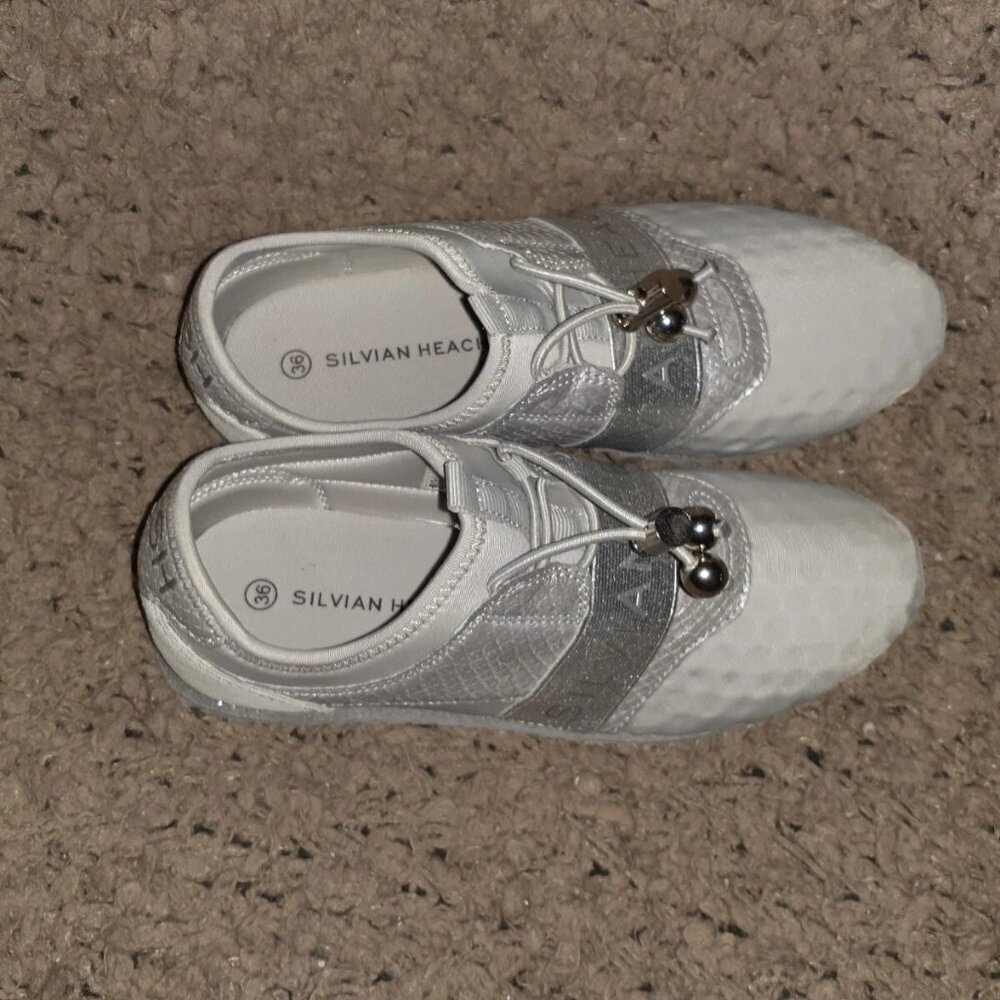 SILVIAN HEACH-Silver/Gray Sneakers-Sparkly-Toggle Fastener-Sz 36-6-Near Mint - Picture 6 of 7